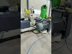 كيف تعملين في آلة تنفيس الأفلام؟